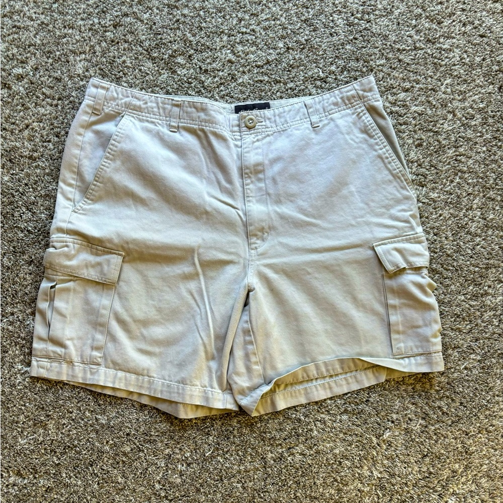 Eddie Bauer men’s cargo khaki shorts Sz 38 EUC